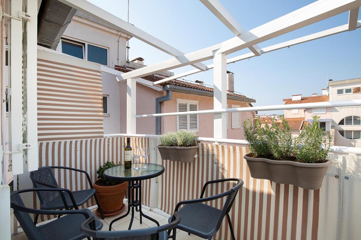 Apartment Aston Pula Ngoại thất bức ảnh