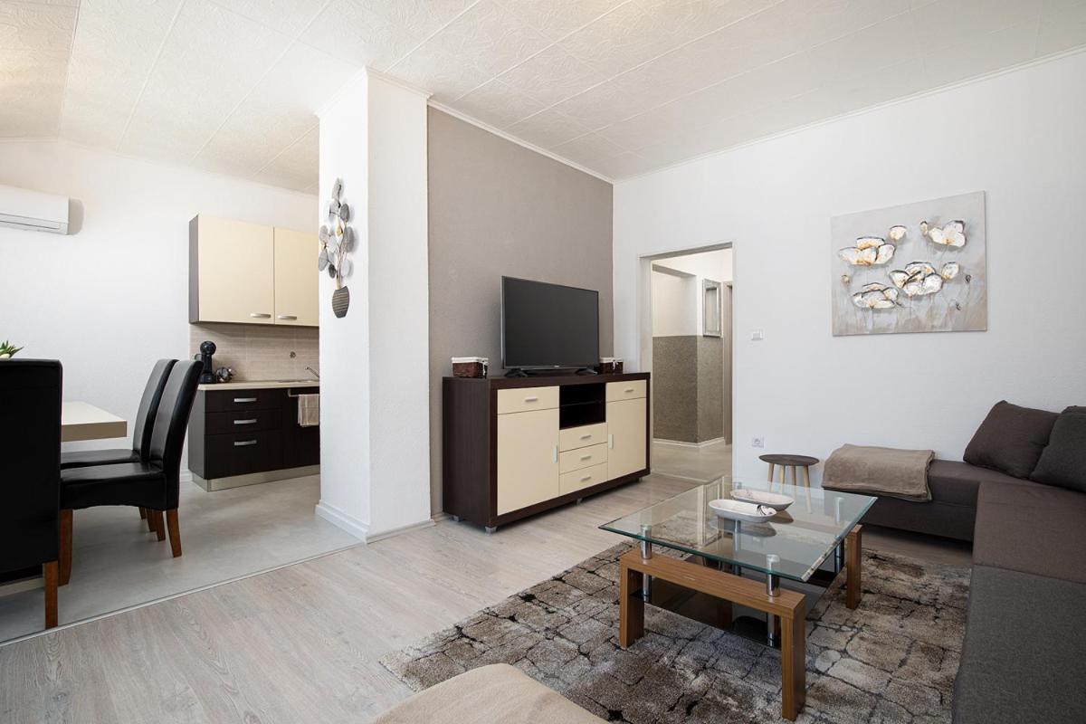 Apartment Aston Pula Ngoại thất bức ảnh