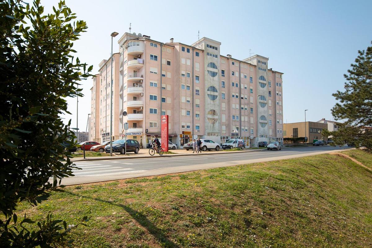 Apartment Aston Pula Ngoại thất bức ảnh