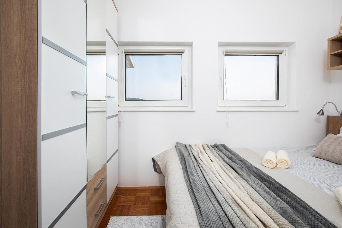 Apartment Aston Pula Ngoại thất bức ảnh